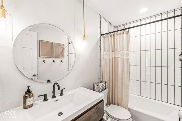14910 Amkey Court, Carmel, IN 46032