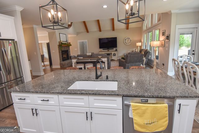 145 Bob White Run, Jackson, GA 30233