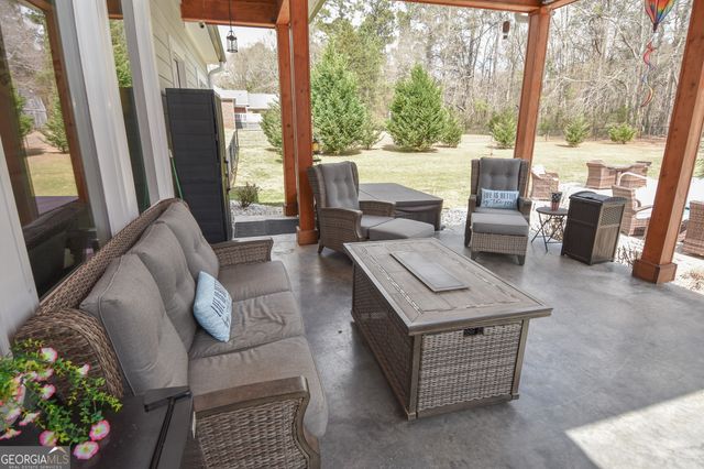 145 Bob White Run, Jackson, GA 30233