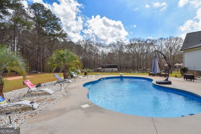 145 Bob White Run, Jackson, GA 30233