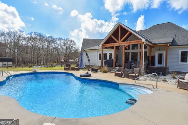 145 Bob White Run, Jackson, GA 30233