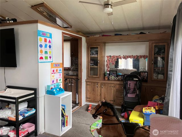 1710 E Trails End, Belfair, WA 98528