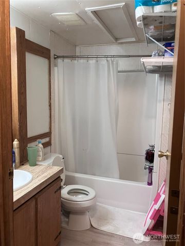 1710 E Trails End, Belfair, WA 98528