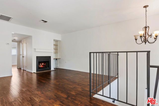5322 Colodny Drive 9, Agoura Hills, CA 91301