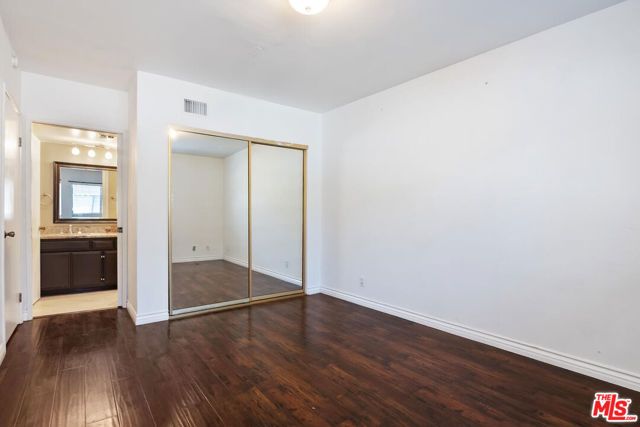 5322 Colodny Drive 9, Agoura Hills, CA 91301