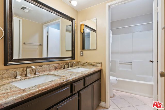 5322 Colodny Drive 9, Agoura Hills, CA 91301