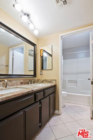 5322 Colodny Drive 9, Agoura Hills, CA 91301