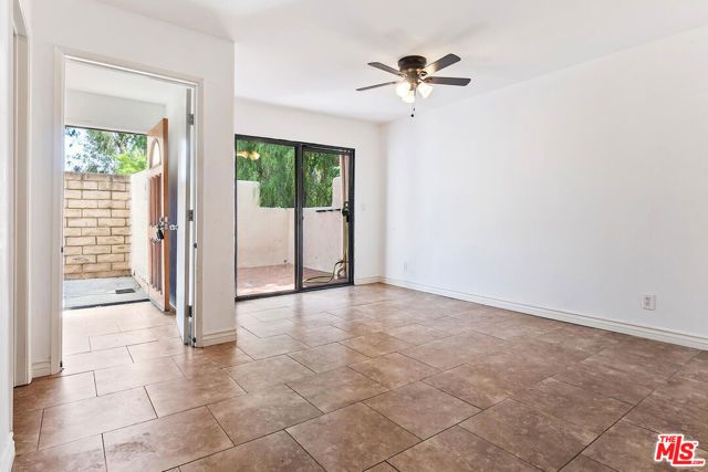 5322 Colodny Drive 9, Agoura Hills, CA 91301