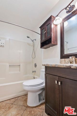 5322 Colodny Drive 9, Agoura Hills, CA 91301