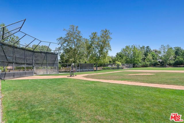 5322 Colodny Drive 9, Agoura Hills, CA 91301