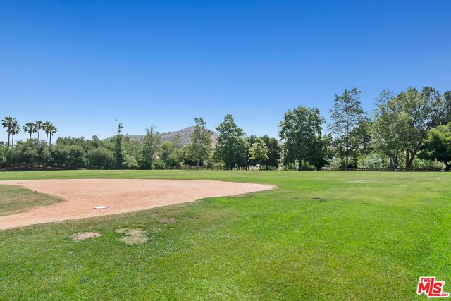 5322 Colodny Drive 9, Agoura Hills, CA 91301