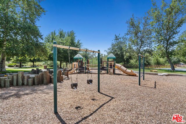 5322 Colodny Drive 9, Agoura Hills, CA 91301