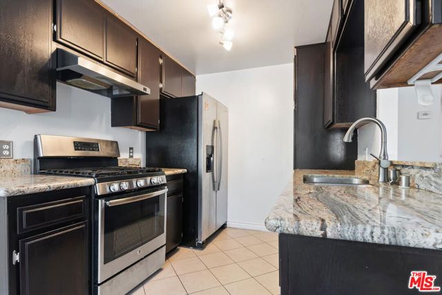 5322 Colodny Drive 9, Agoura Hills, CA 91301
