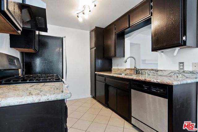 5322 Colodny Drive 9, Agoura Hills, CA 91301