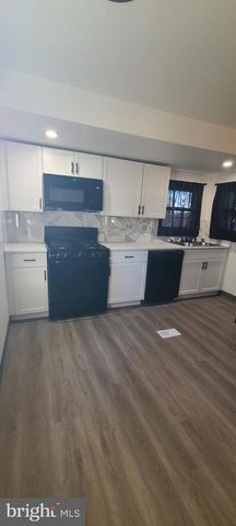 426 CLOVER DR, York, PA 17406