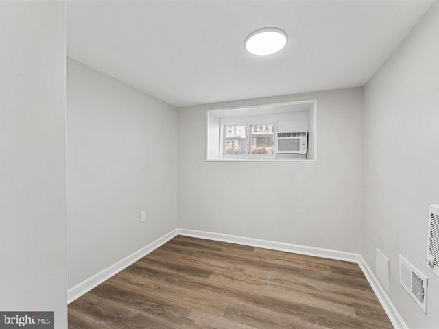 5631 N 11TH ST, Philadelphia, PA 19141