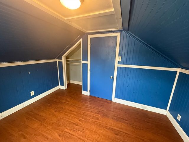 43 Manor Rd, Shrewsbury, MA 01545