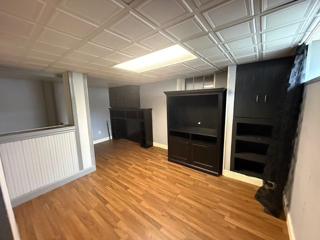 43 Manor Rd, Shrewsbury, MA 01545