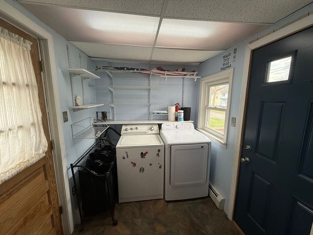 43 Manor Rd, Shrewsbury, MA 01545