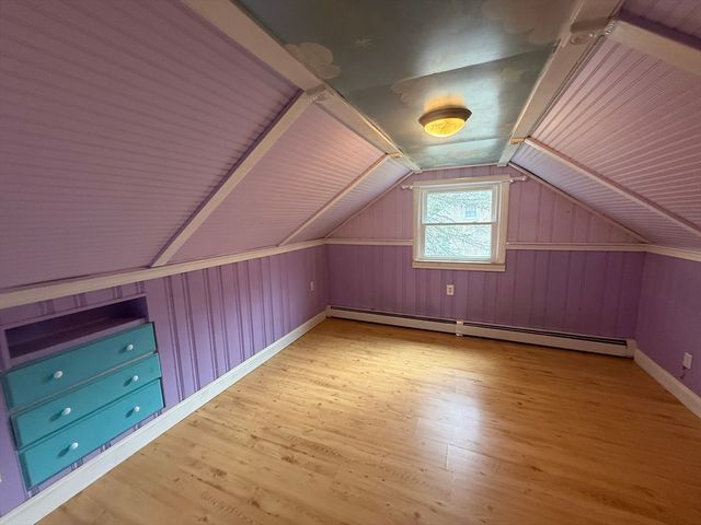 43 Manor Rd, Shrewsbury, MA 01545