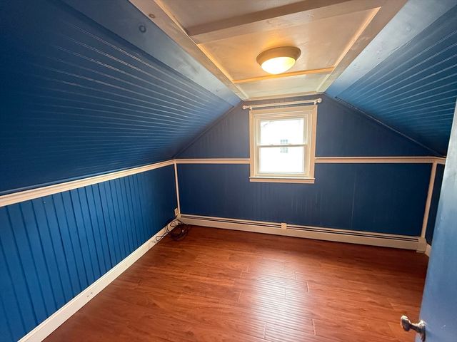 43 Manor Rd, Shrewsbury, MA 01545