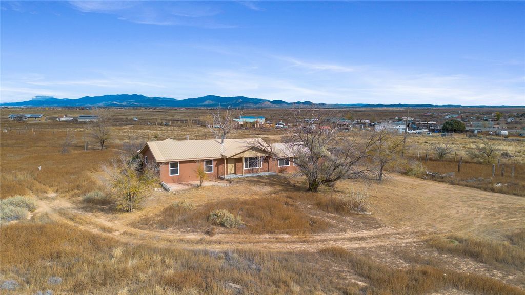 94 W Cochiti, Santa Fe, NM 87508