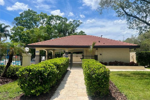 1801 E LAKE ROAD 17C, Palm Harbor, FL 34685