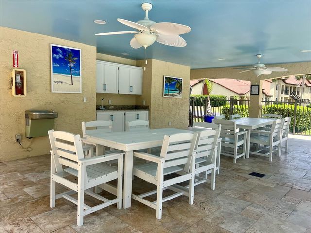1801 E LAKE ROAD 17C, Palm Harbor, FL 34685