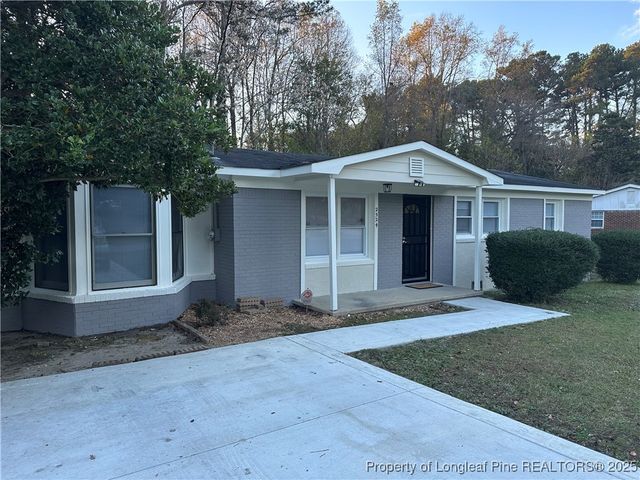 2524 Penny Drive, Fayetteville, NC 28306
