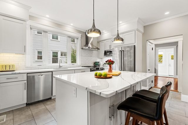 52 Warren St, Arlington, MA 02474