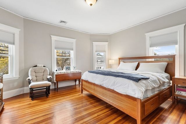 52 Warren St, Arlington, MA 02474