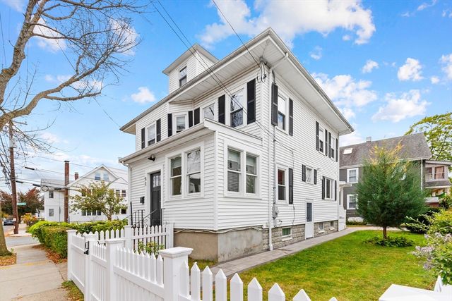 52 Warren St, Arlington, MA 02474