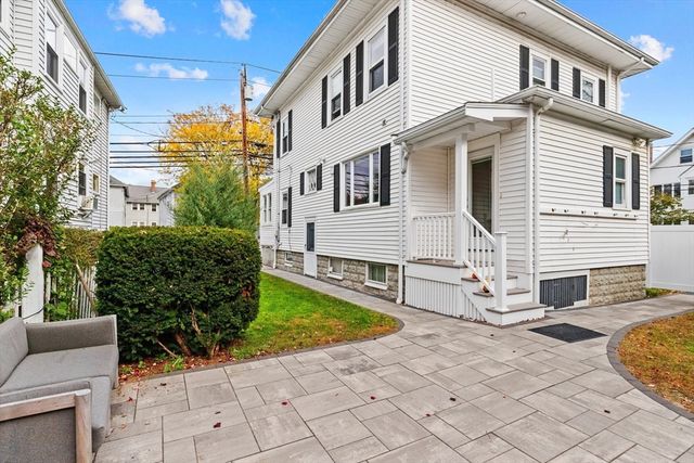 52 Warren St, Arlington, MA 02474