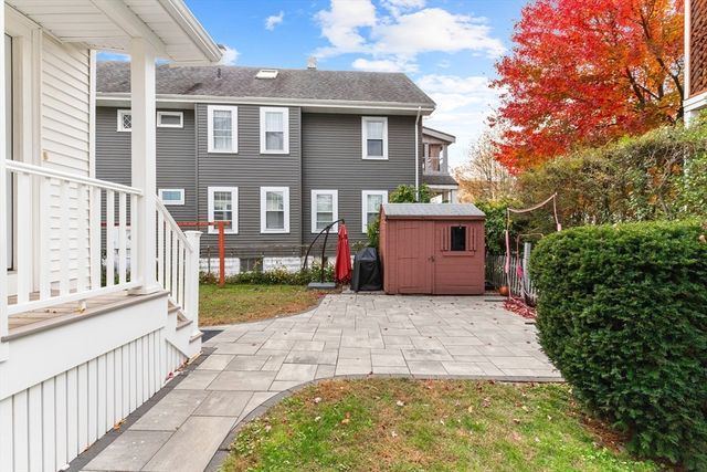 52 Warren St, Arlington, MA 02474