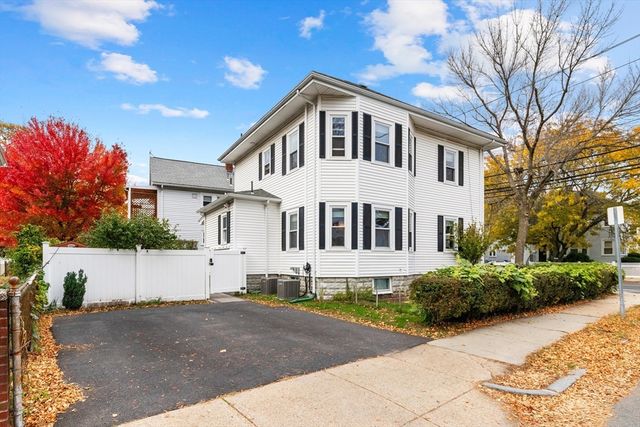 52 Warren St, Arlington, MA 02474