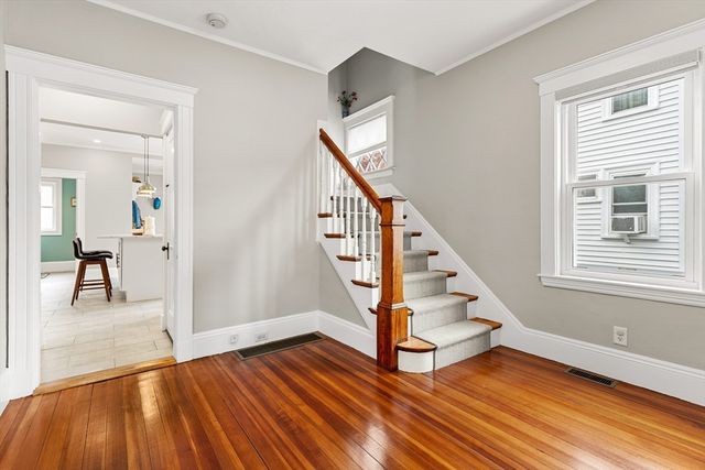 52 Warren St, Arlington, MA 02474