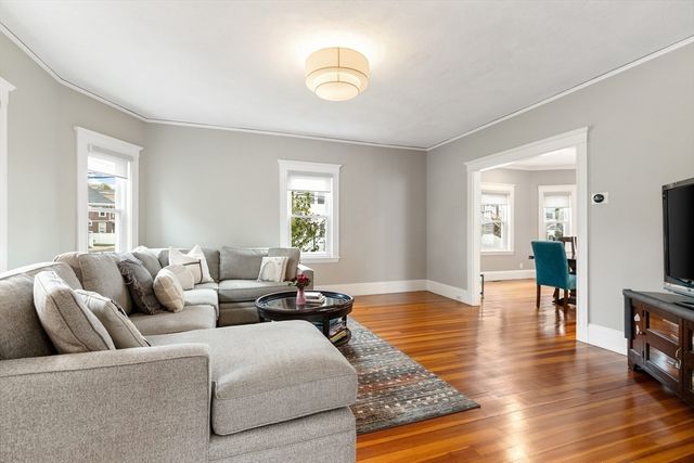 52 Warren St, Arlington, MA 02474