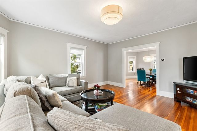 52 Warren St, Arlington, MA 02474