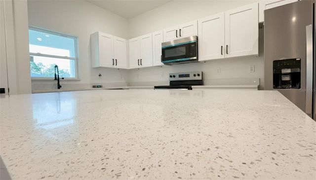 1813 W HIALEAH DRIVE, Citrus Springs, FL 34434