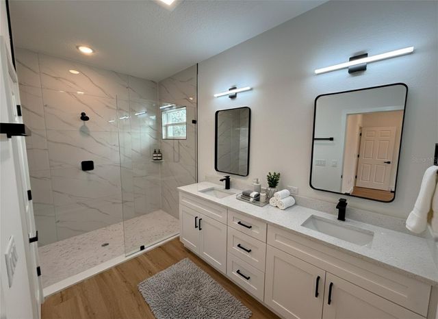 1813 W HIALEAH DRIVE, Citrus Springs, FL 34434