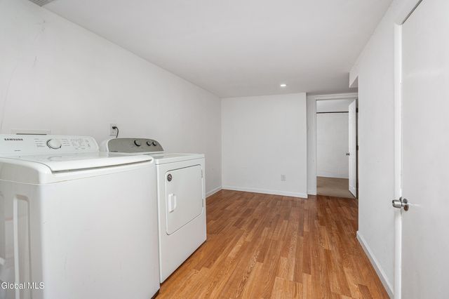 6 Hopkins Lane, Schaghticoke, NY 12182