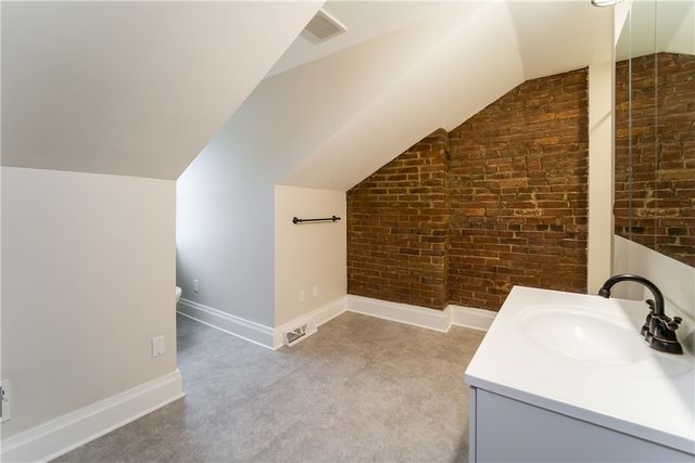 5143 Carnegie St, Lawrenceville, PA 15201