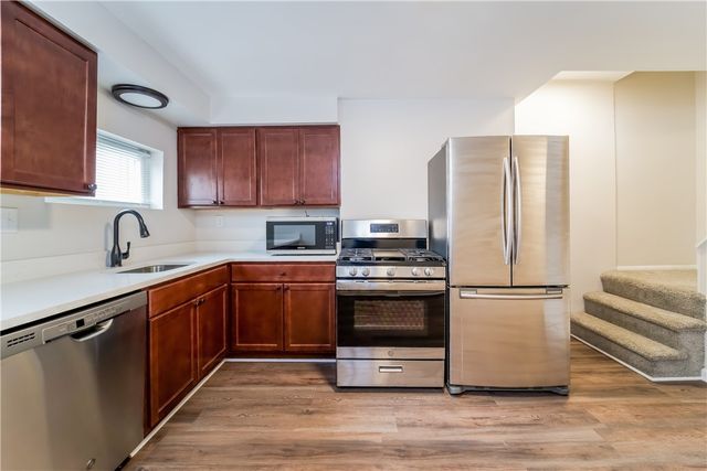 5143 Carnegie St, Lawrenceville, PA 15201