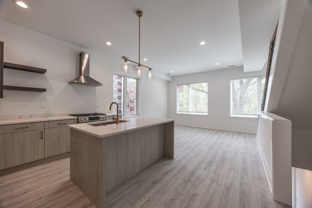 1814 W Thomas Street 2F, Chicago, IL 60622