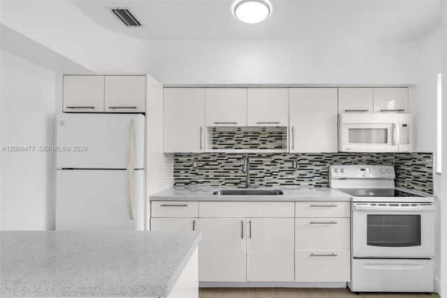 540 Beacom Boulevard, Miami, FL 33135