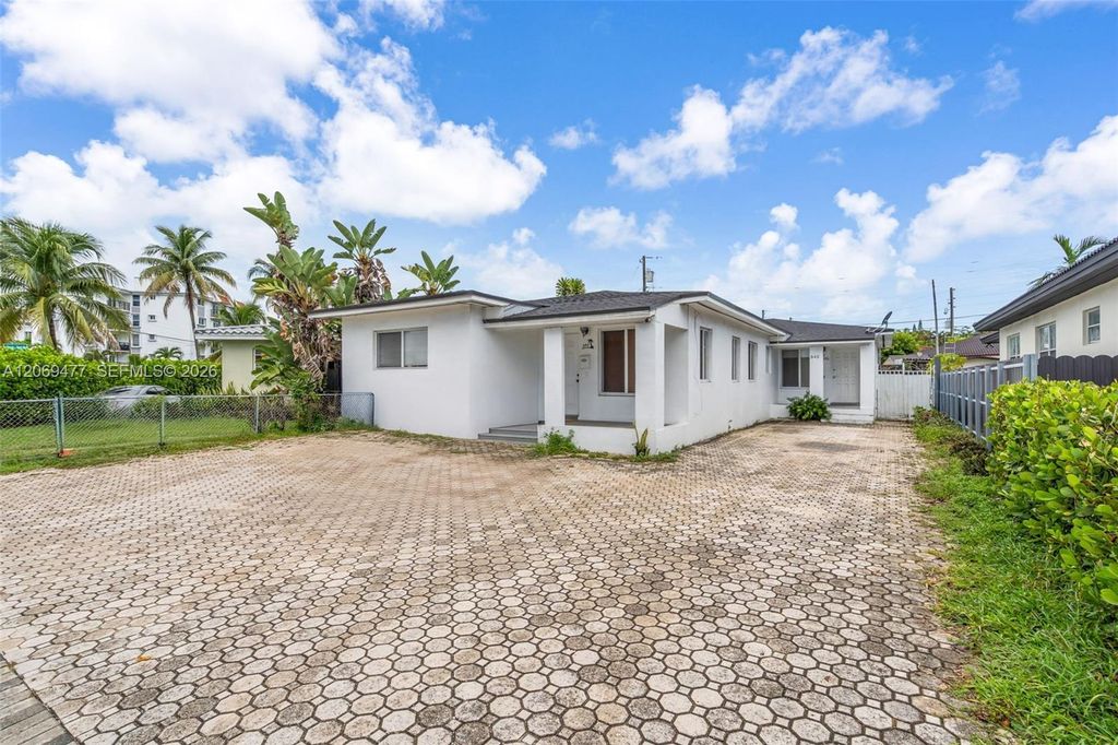540 Beacom Boulevard, Miami, FL 33135