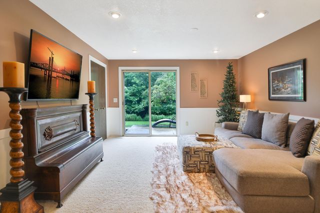 2011 Telemark Lane NW, Rochester, MN 55901