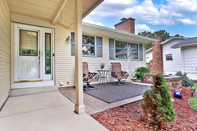 2011 Telemark Lane NW, Rochester, MN 55901