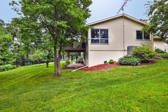 2011 Telemark Lane NW, Rochester, MN 55901