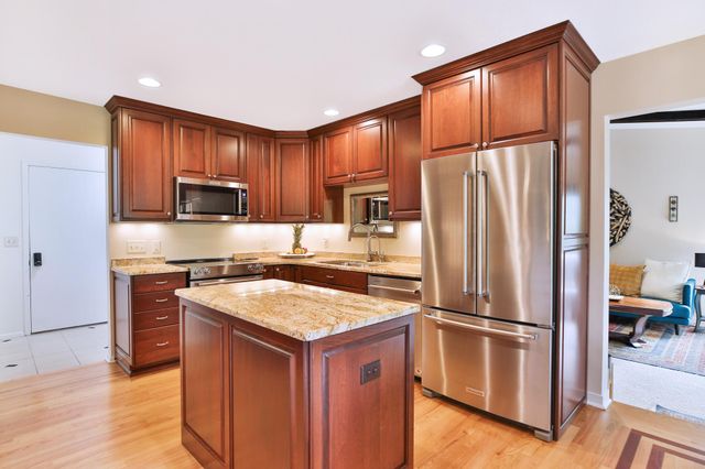 2011 Telemark Lane NW, Rochester, MN 55901